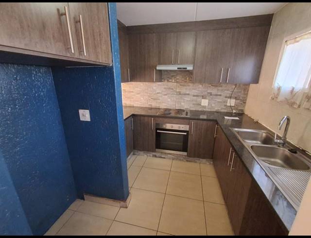 2 BEDROOM HOUSE FOR SALE IN MONDEOR